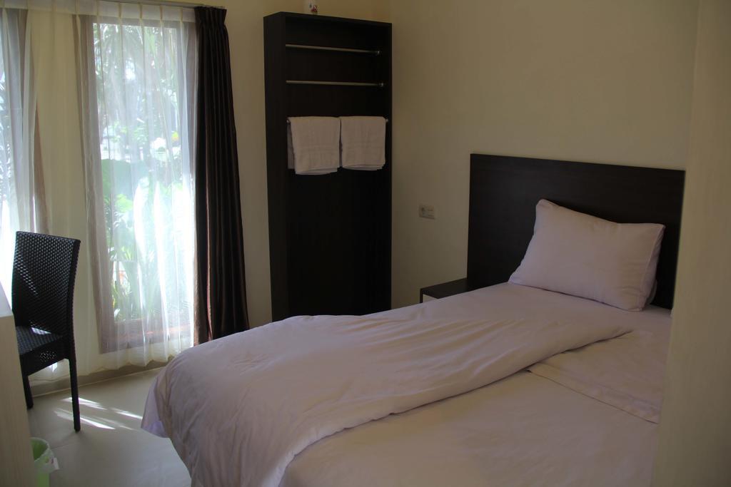 Kampoeng Nelayan Hotel Палу Экстерьер фото