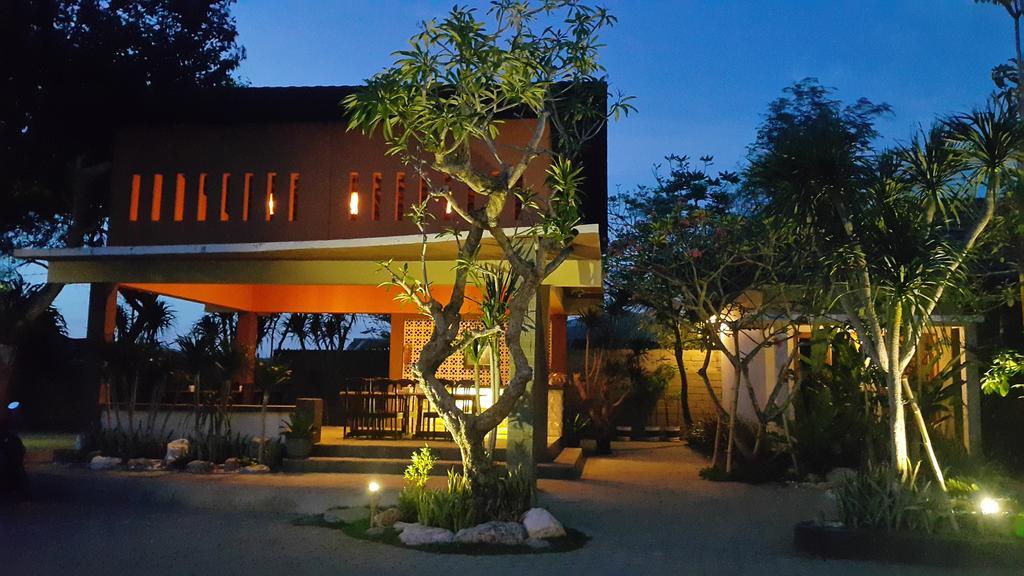 Kampoeng Nelayan Hotel Палу Экстерьер фото